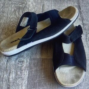 Ryka Sandals Leather Suede Size 10